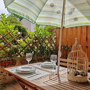 - Free Garage, Ac, Balcony, Wi-fi Budapeszt